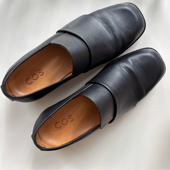 COS Modern Black Leather Loafers - Picture 5 of 8